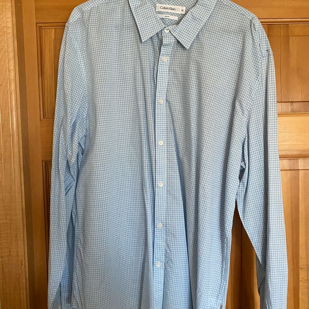 Calvin Klein Men’s Dress Shirt. Like New Condition